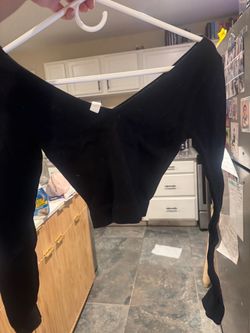 Women’s black One Size Crop Top