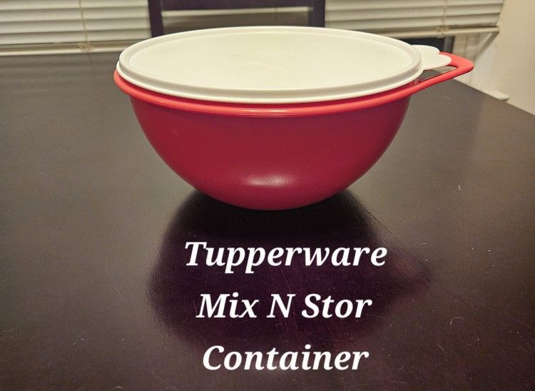 Tupperware Mix N Stor Container With Lid