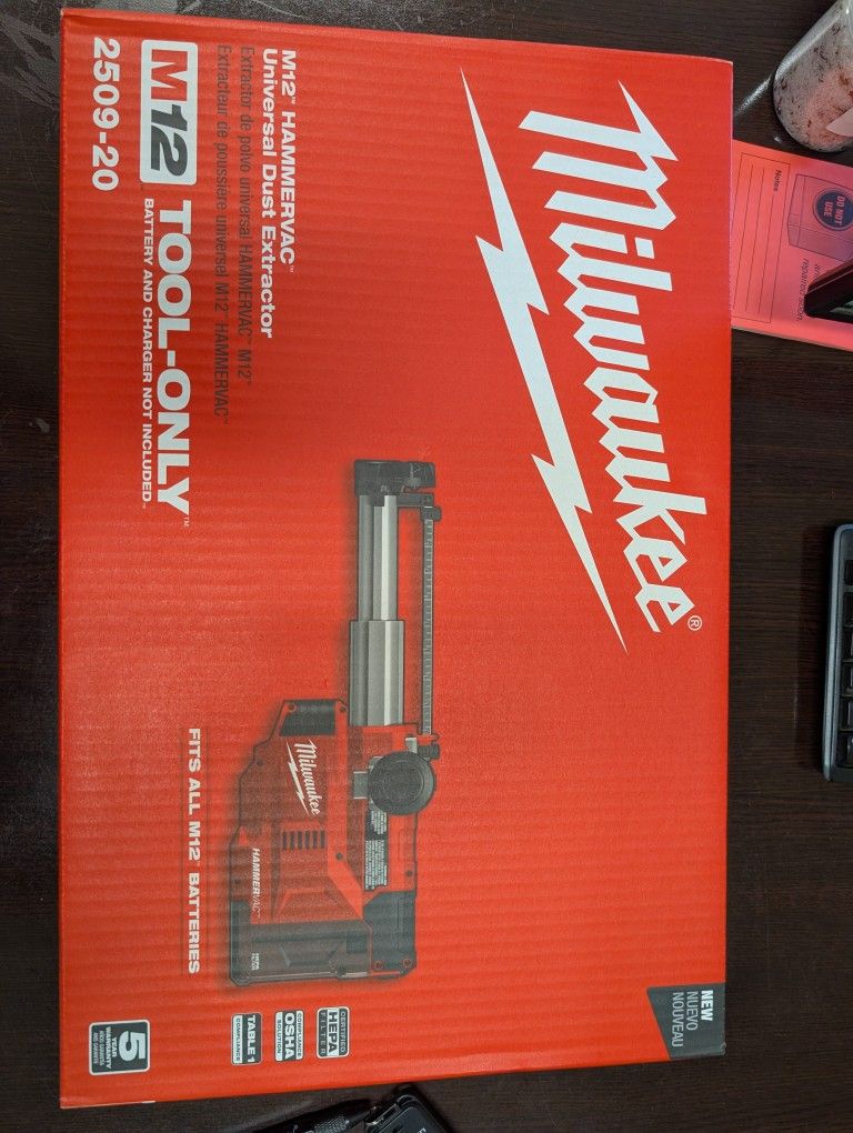Milwaukee M12 Hammer Vac Universal Duster