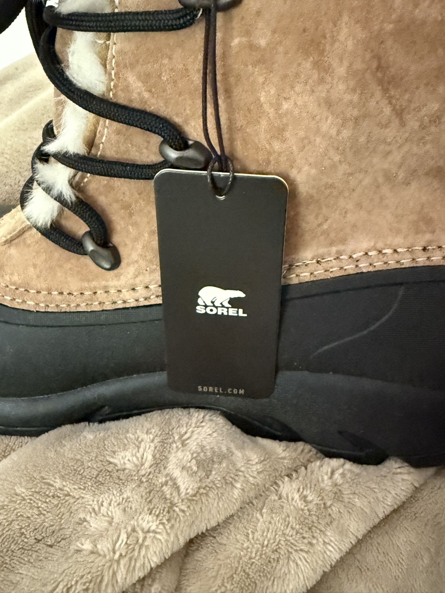 NEW SOREL SNOW BOOT WARM !