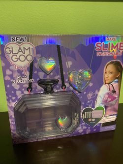 Girls slime purse and locket