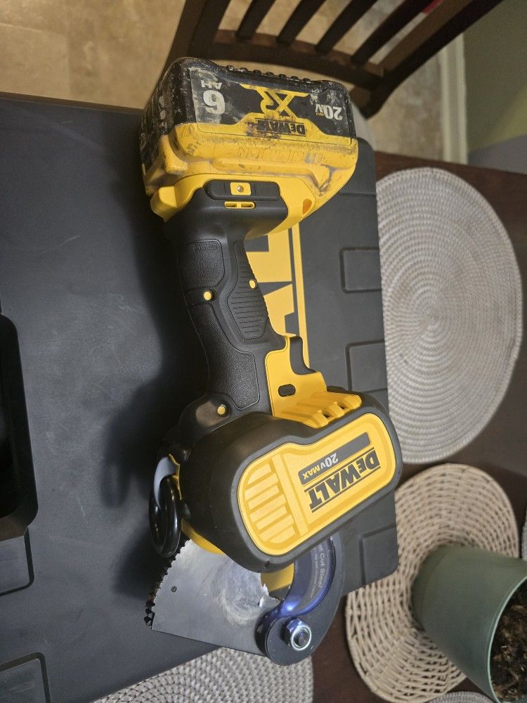 DeWalt 20v Cordless Cable Cutter