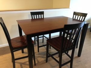 Bobs Discount Furniture 6 Piece Counter Set For Sale In Enfield CT