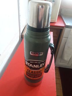 Stanley vacuum bottle 1.1 quart