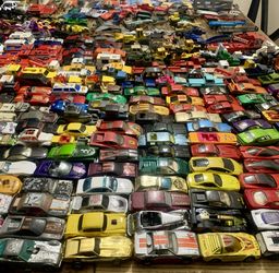 Huge Collection Of Die cast / Hot wheels/ Matchbox And Other