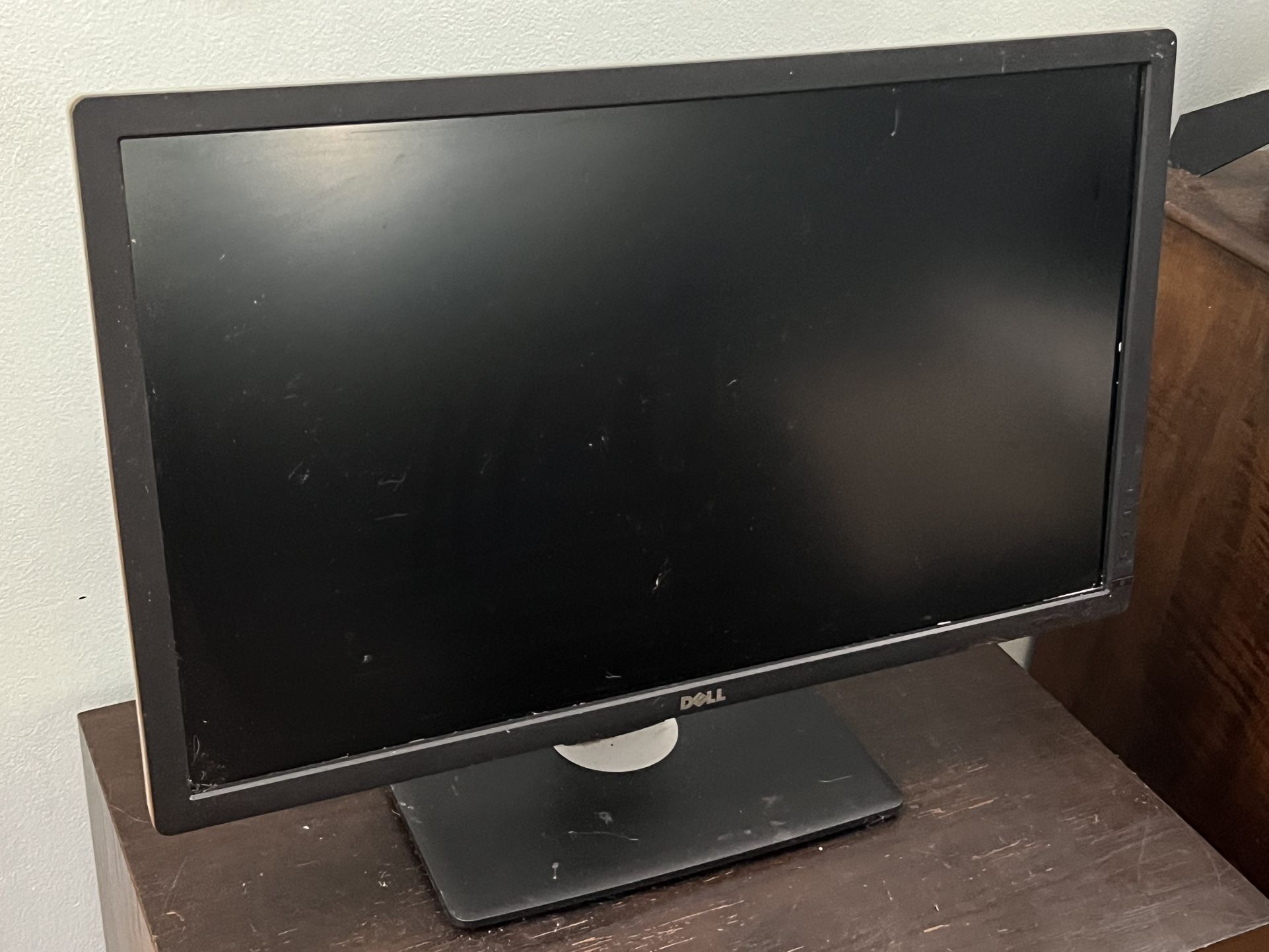 Dell 27” 1920x1080 Monitor with Adjustable Stand