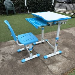 Adjustable Height Kids Desk