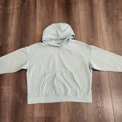 Overview



+1
This is a Calvin Klein monologo fleece hoodie in a light green color. size XL, good condotion 