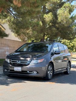 Honda odyssey Touring 2016