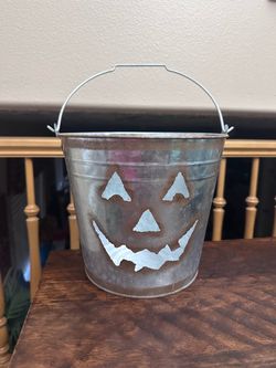 Large Jack or lantern luminary bucket