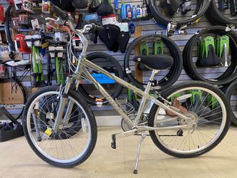 Giant sedona 6061 aluxx myterious bicycle