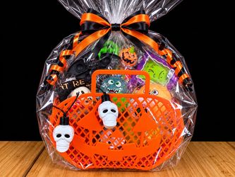 🎃👻 KIDS’ BOO BASKETS with 3 squishies  — $35 👻🎃