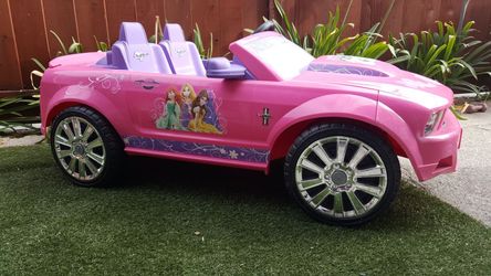 Power wheels Disney Princess Ford Mustang for Sale in Redwood