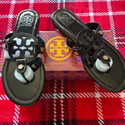 New Tory Burch Glossy Sandals Size 8.5