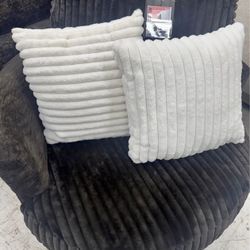 BLACK CORDUROY ACCENT CHAIRS 😍🖤