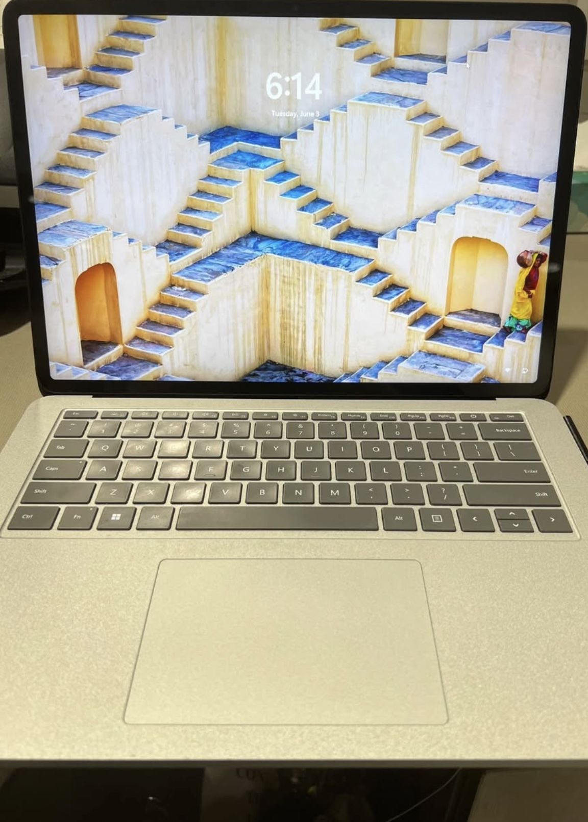 Microsoft Surface Laptop Studio- - Intel Core i7 with 16GB Memory - NVIDIA GeForce RTX 3050 Ti - 512GB SSD