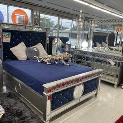 Queen Velvet Bed Dresser Miror 