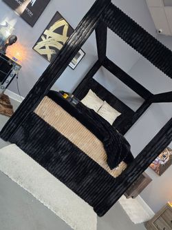 ✨️ King, Cal King, Queen Bed Frame ✨️ Furniture Sectionals, Bedrooms, Dining Avail