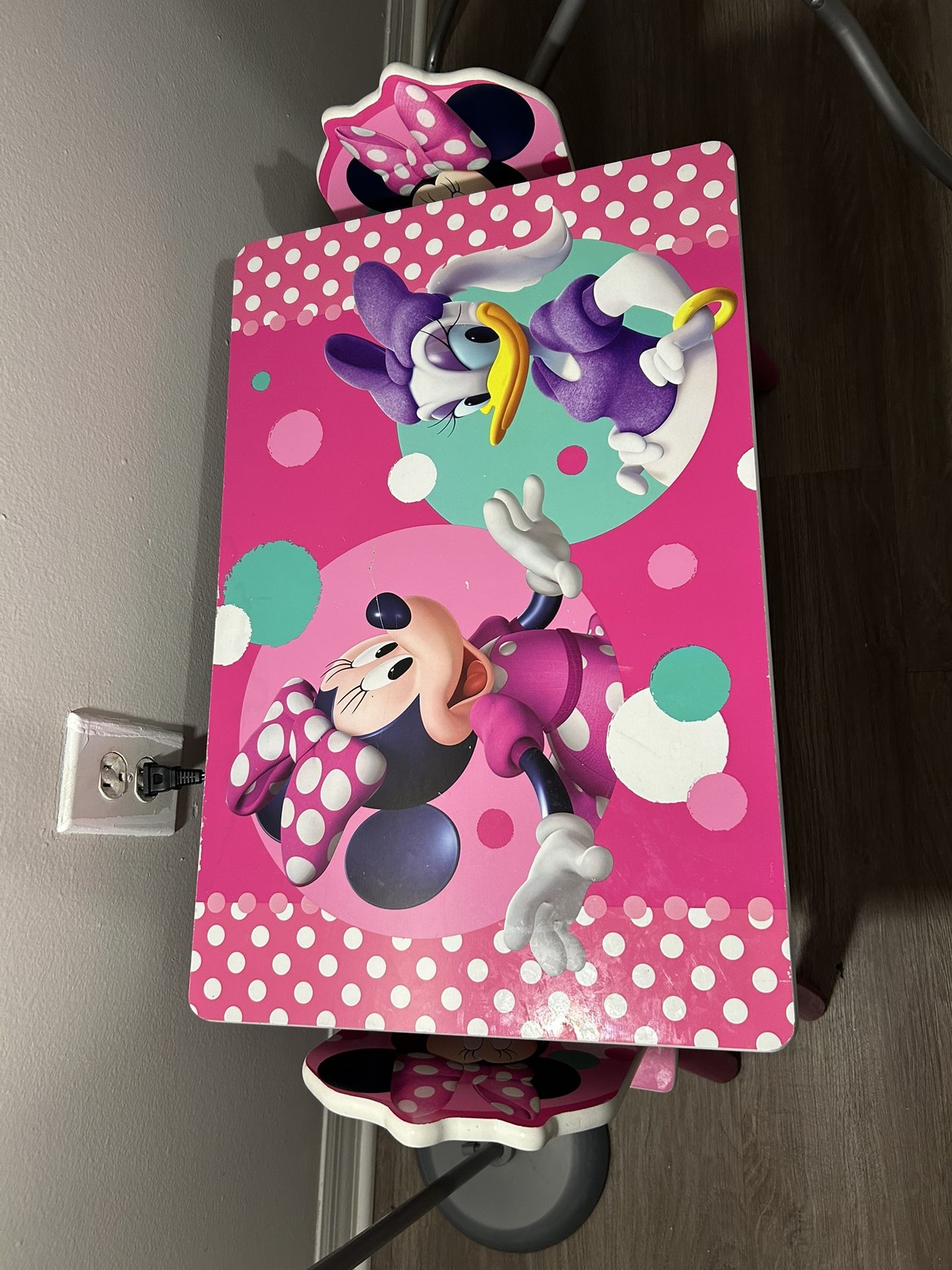 Minnie Mouse Table