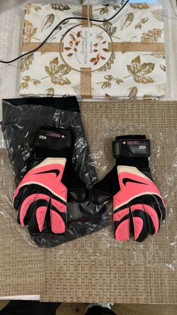 Nike VG3 Goalkeeper Gloves