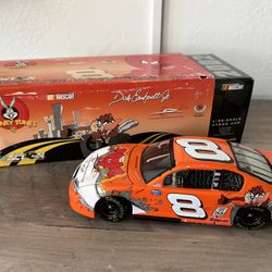 Dale Earnhardt Jr #8 Looney Tunes Rematch 2002 Monte Carlo