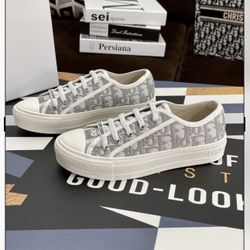 Women’s Shoes