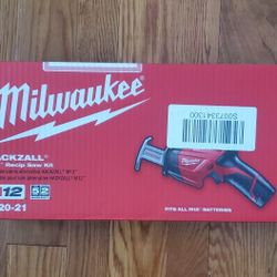 12 volt milwawkee sawsall