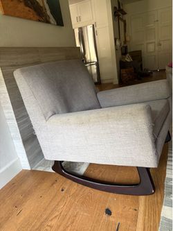 Free rocking chair