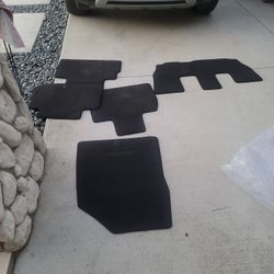 Original Kia Telluride Floor Mats - NEW