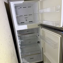 Whirlpool Refrigerator 