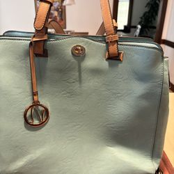 Cute Handbag. Near Perfect Condition