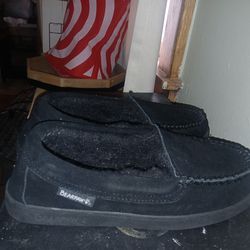 Bearpaw slippers size 9
