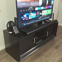 Entertainment Center TV Stand 