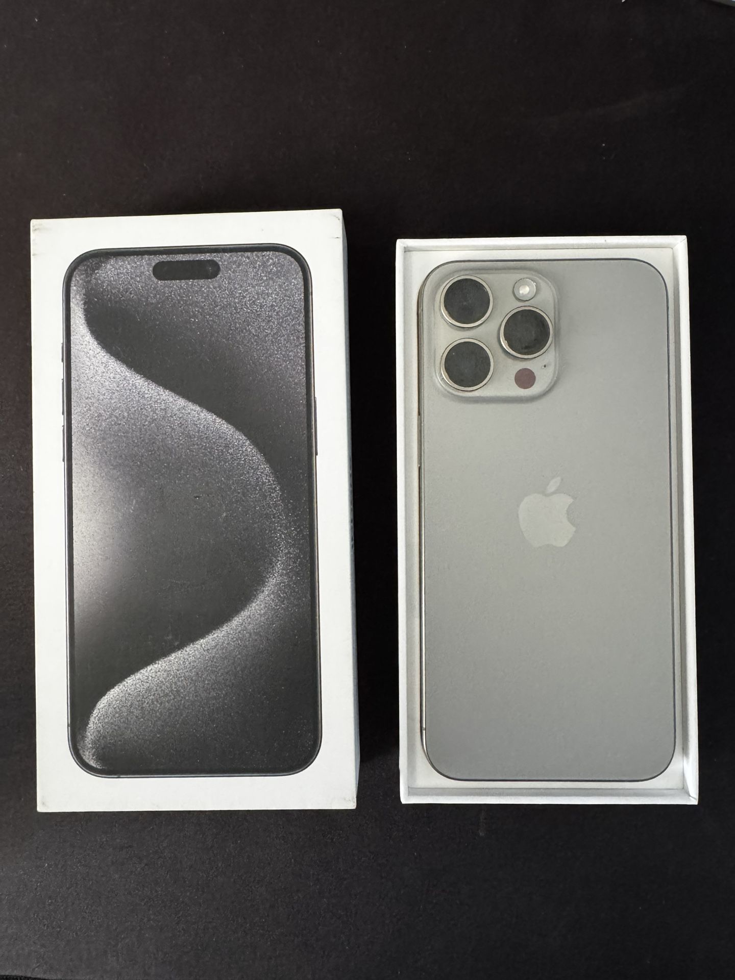 iPhone 15 Pro Max - 256gb - Titanium