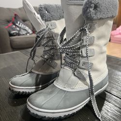 Eddie Bauer Snow Boots