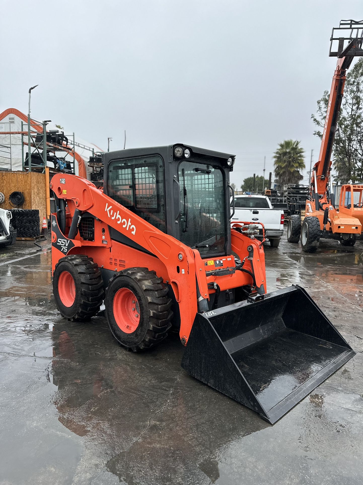 2020 Kubota SSV75 skid steer