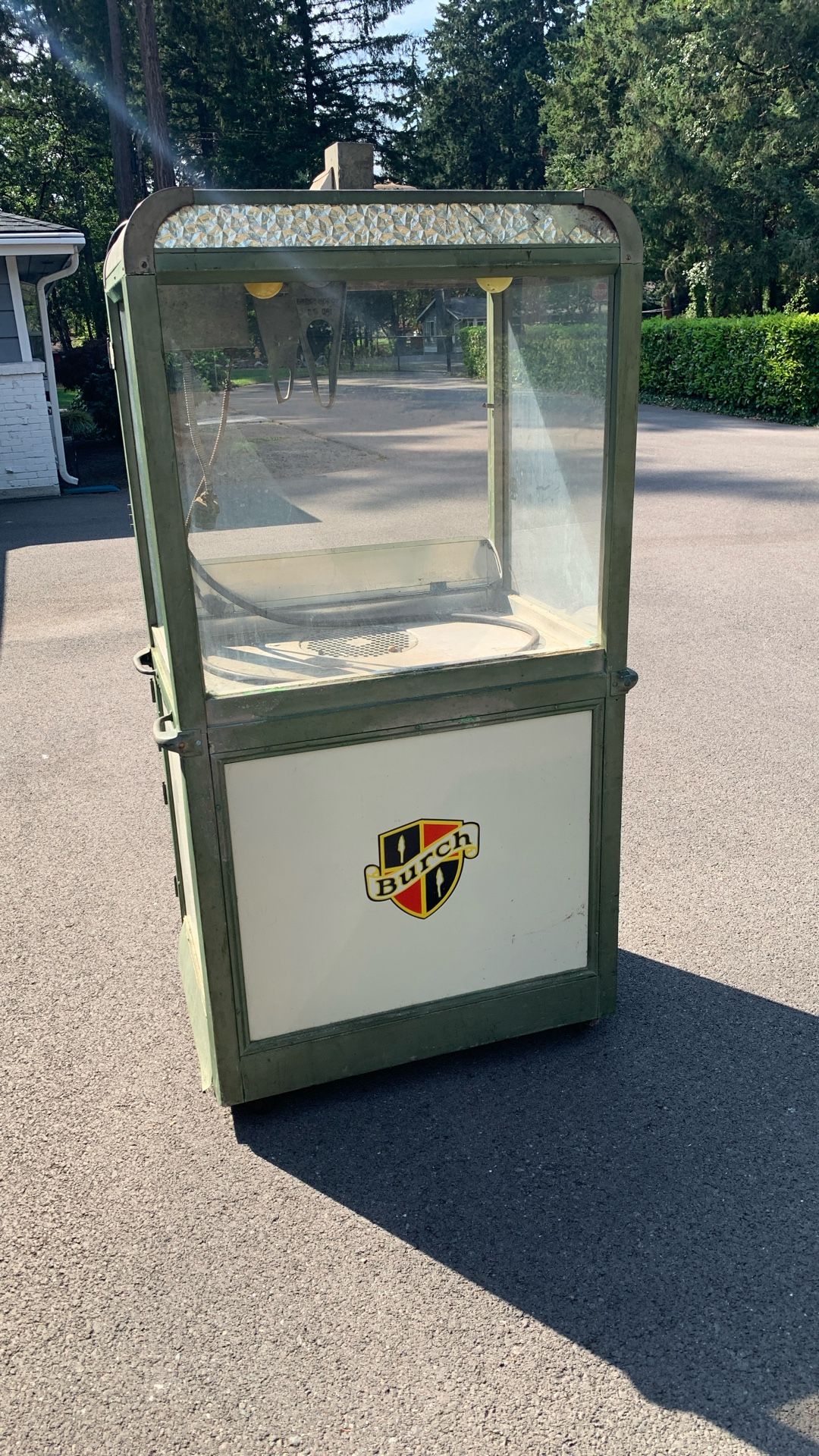 1939 Burch upright, popcorn machine