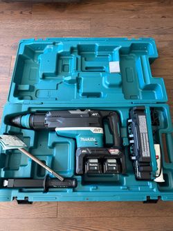 Makita 80v rotary hammer kit