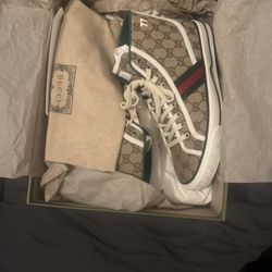 Gucci Sneakers