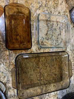 Bakeware And Strainer