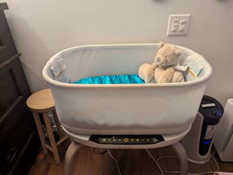 Graco soothing bassinet