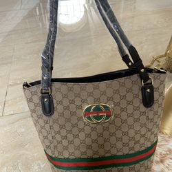 Handbag 
