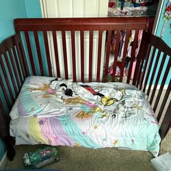 crib/toddler bed and mattress