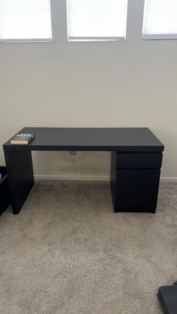 IKEA malm desk