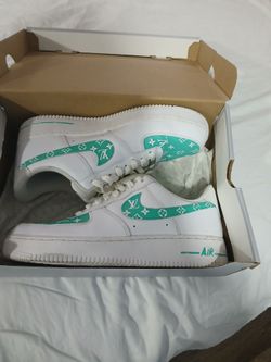 Nikes size 11