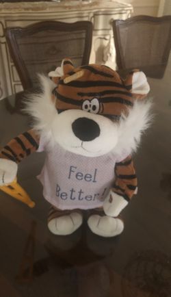 Singing dancing stuffed animal like new