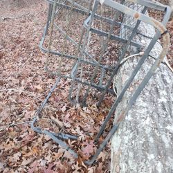 2 Seater Dear Stand. 