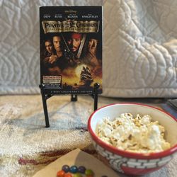 Pirates of the Caribbean DVD set- The Curse of the Black Pearl