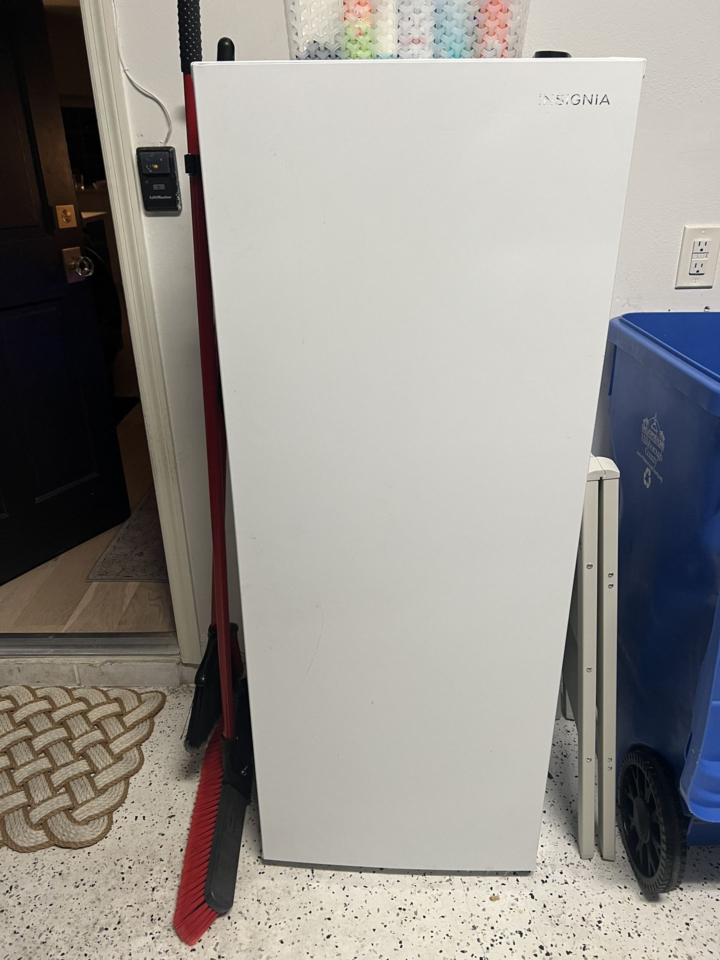 Outdoor freezer 7cu Ft