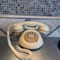 VINTAGE KNIGHTBRIDGE MICROTEL 954 PUSH BUTTON TELEPHONE